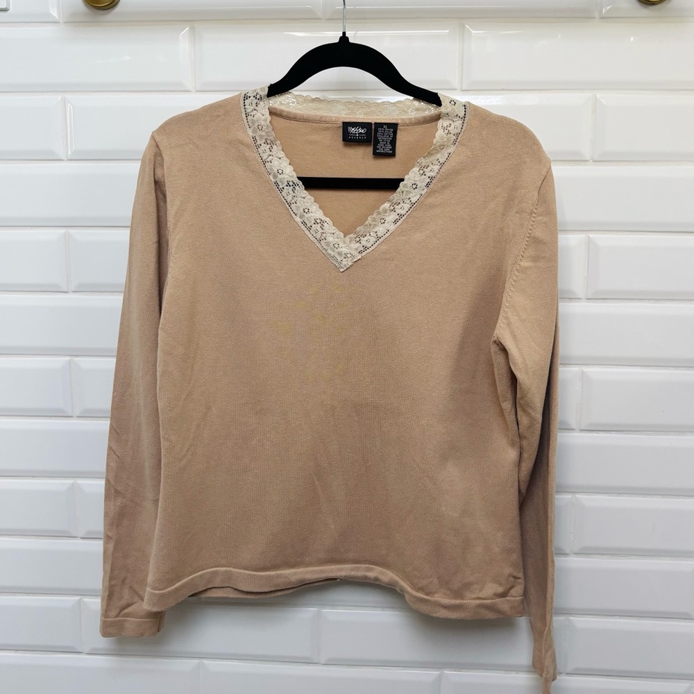 Mossimo Stretch Women’s Lace Neckline Long Sleeve V-Neck Shirt